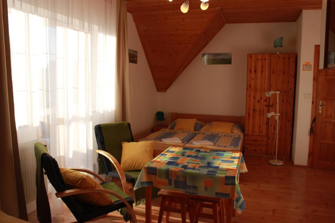 Apartament Zlty Dom Wierzbów Zewnętrze zdjęcie