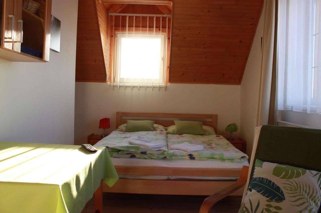 Apartament Zlty Dom Wierzbów Zewnętrze zdjęcie